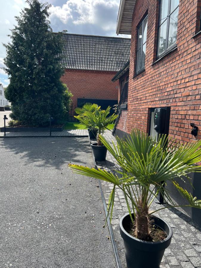 Unik Bnb Midt I Byen Хернинг Экстерьер фото